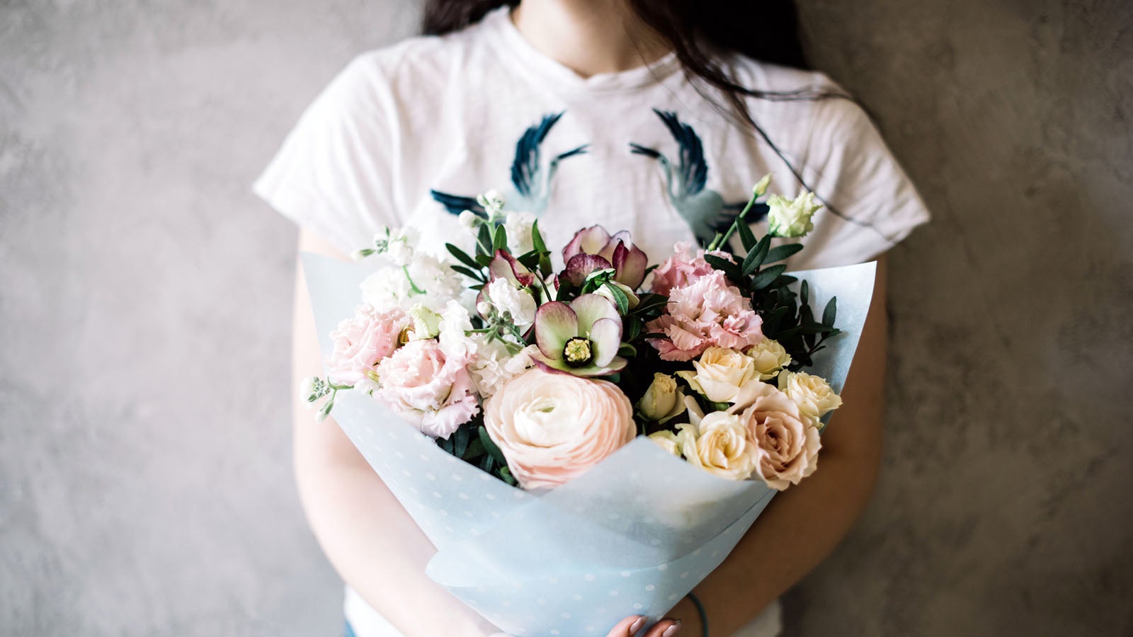 Der Blumenstrauß zum ValentinsTag wird teuer schuld ist auch das